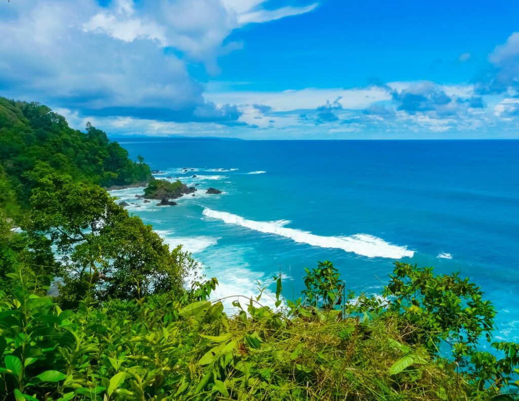 foto aerea de alguna de las playas del Parque Nacional Corcovado